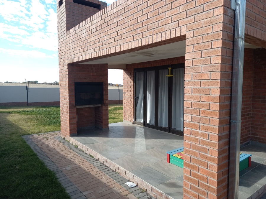 3 Bedroom Property for Sale in Hillside Free State